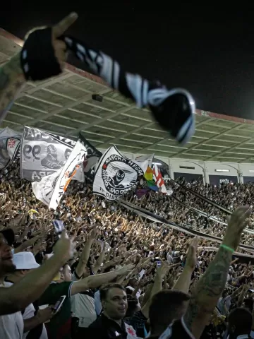 Vasco x Red Bull Bragantino terá mosaico em homenagem às torcidas